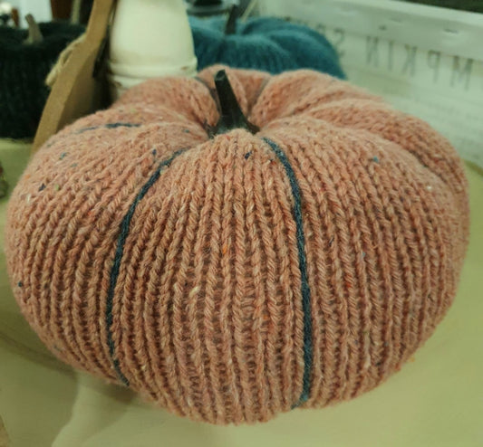 Knit Pumpkins Coral
