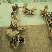 Load image into Gallery viewer, Pine Cone &amp; Burlap Garland