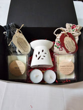 Load image into Gallery viewer, Winter Wax Melts with Burner Gift Set