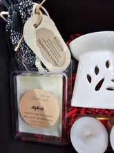 Load image into Gallery viewer, Winter Wax Melts with Burner Gift Set