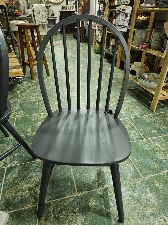 Safavieh Spindle-Back Dining Chairs Set of Two