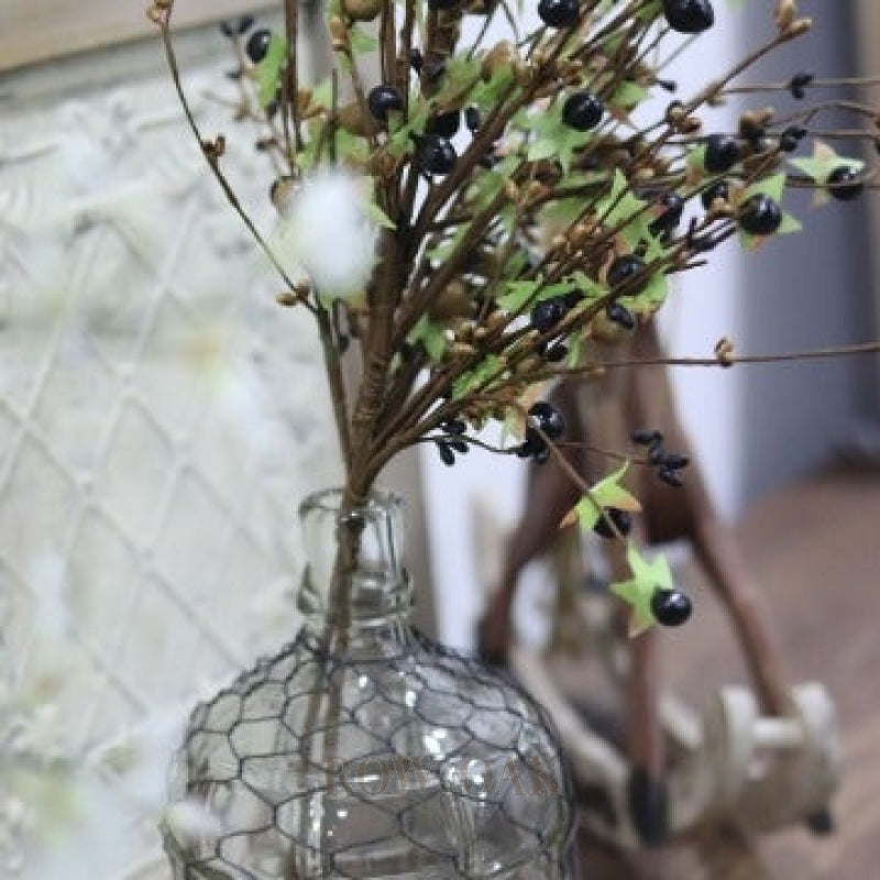 Berry Foliage Stem - Row & Oak