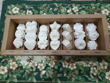 Load image into Gallery viewer, Gift Box Of Candle Melts - Various Scents