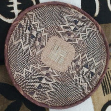 Load image into Gallery viewer, Kenyan Handwoven Tonga Wall Baskets - Natural No 7 33Cm