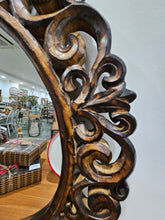 Load image into Gallery viewer, مرآة نحاسية وخشبية عتيقة