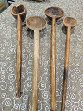 Load image into Gallery viewer, مغرفة خشبية قديمة