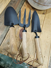 Load image into Gallery viewer, Set of 3 Garden Tools