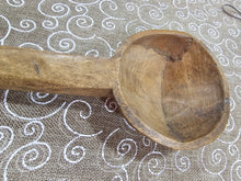 Load image into Gallery viewer, مغرفة خشبية قديمة