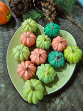 Load image into Gallery viewer, Fall-Scented Pumpkin Mini-Candles