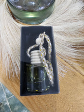 Load image into Gallery viewer, Coconut Lemongrass