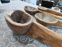 Load image into Gallery viewer, مغرفة خشبية قديمة