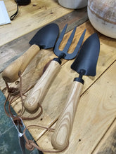 Load image into Gallery viewer, Set of 3 Garden Tools