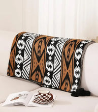 Load image into Gallery viewer, Knitted Southwest Design Throw