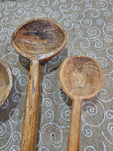 Load image into Gallery viewer, مغرفة خشبية قديمة