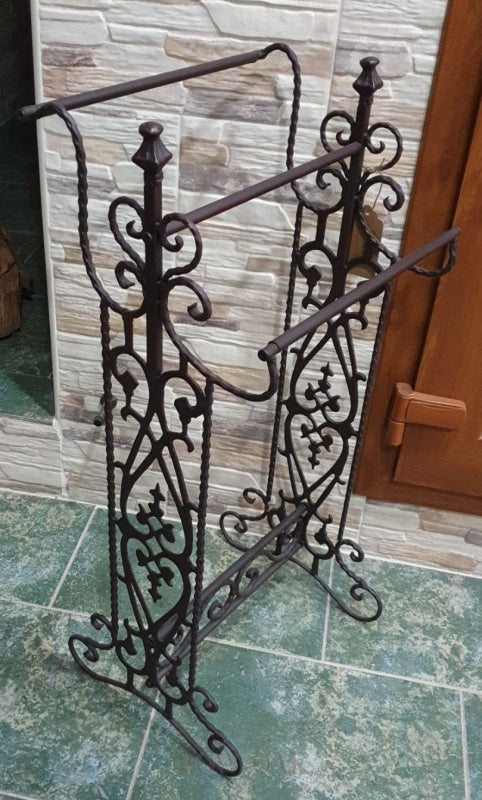 Vintage Metal Towel /quilt Holder